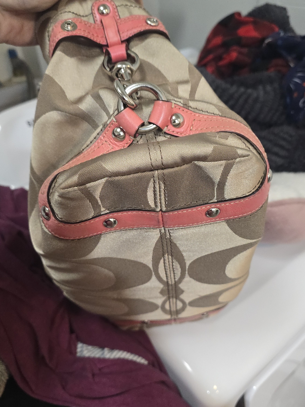 Coach Beige Canvas Shoulder Bag with Pink Trim - Picture 5 of 7